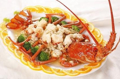 蒜蓉淸蒸大龙虾，餐厅级别的美味，享受烹饪的乐趣