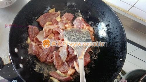 卡通兔咖喱牛肉饭的做法