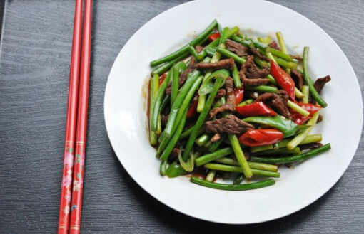 蒜苔炒猪肉丝的做法,蒜苔炒猪肉丝怎么做